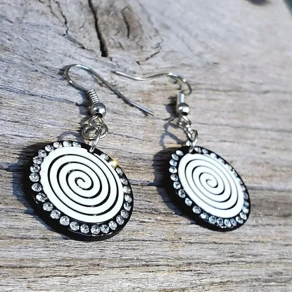 Vintage Y2K White Black Lucite Austrian Crystal Circle Swirl Earrings - Picture 3 of 9